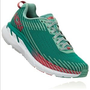 Hoka One One Clifton 5